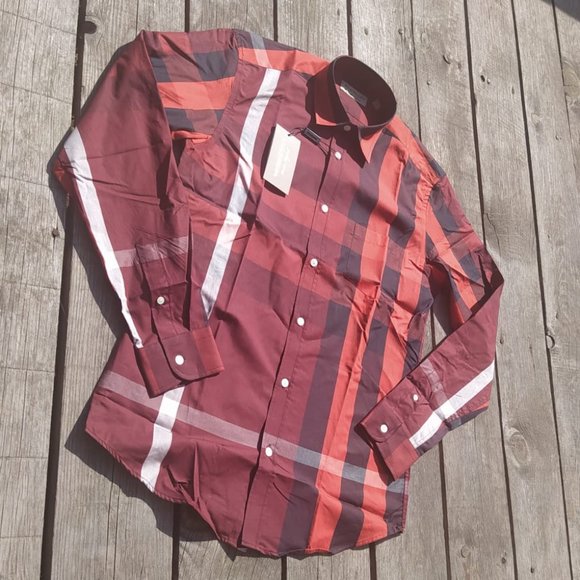 Burberry Mens Casual Button Down Shirt !